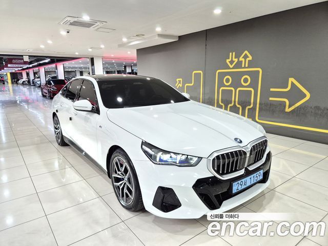 BMW i5 2025 — photo 2