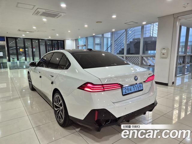 BMW i5 2025 — photo 5