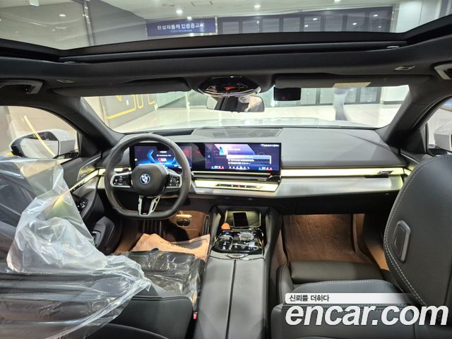 BMW i5 2025 — photo 7