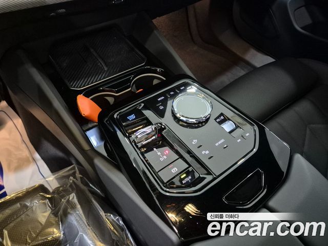 BMW i5 2025 — photo 11