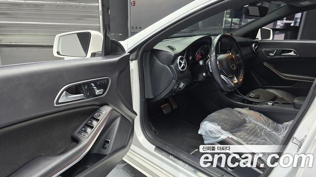 Mercedes-Benz CLA-Class 2019 — photo 13