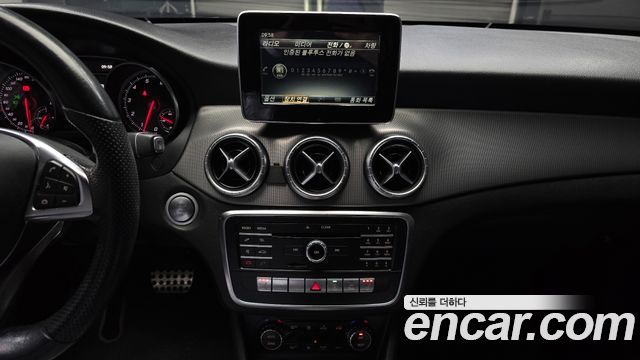 Mercedes-Benz CLA-Class 2019 — photo 22