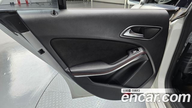 Mercedes-Benz CLA-Class 2019 — photo 15
