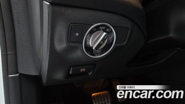 Mercedes-Benz CLA-Class 2019 — photo 28