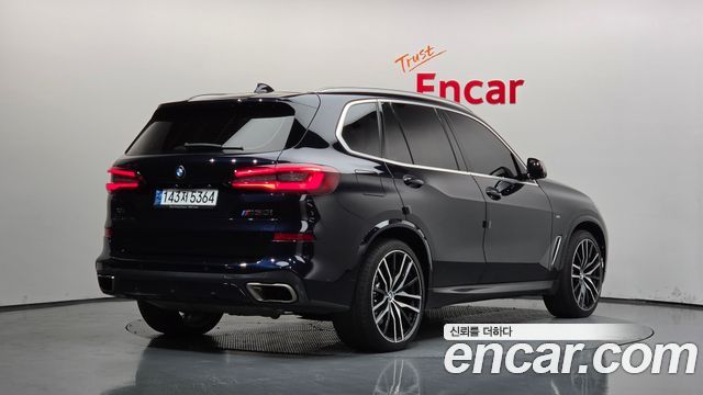 BMW X5 2022 — photo 2