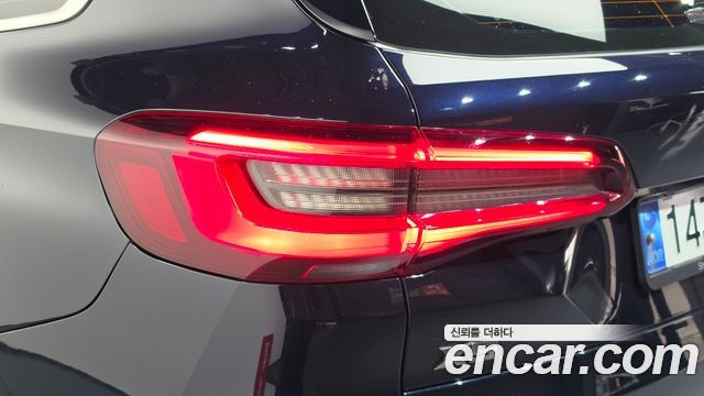 BMW X5 2022 — photo 9