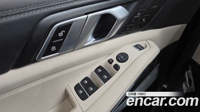 BMW X5 2022 — photo 28