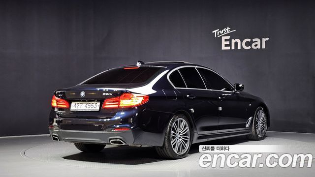 BMW 5-Series 2019 — photo 2