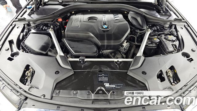 BMW 5-Series 2019 — photo 6