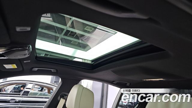 BMW 5-Series 2019 — photo 25