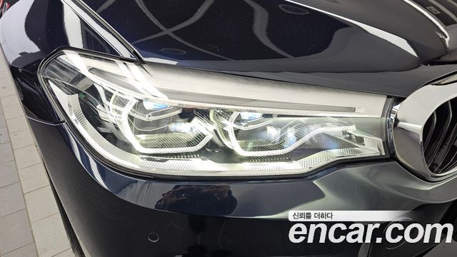 BMW 5-Series 2019 — photo 8