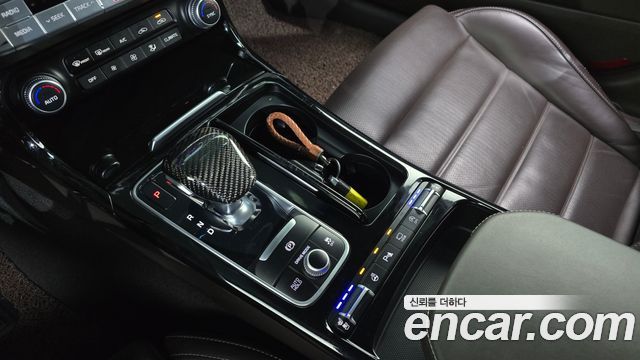 Kia Stinger 2018 — photo 9