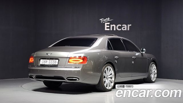 Bentley Flying Spur 2016 — photo 2