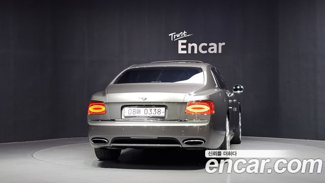 Bentley Flying Spur 2016 — photo 4