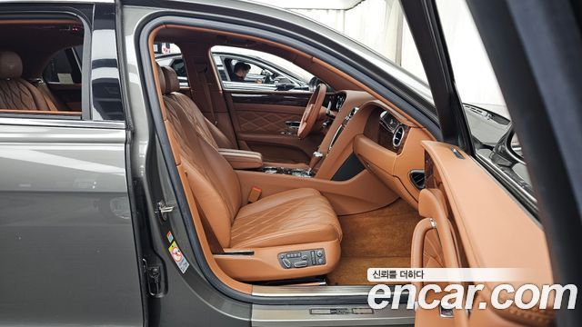 Bentley Flying Spur 2016 — photo 11