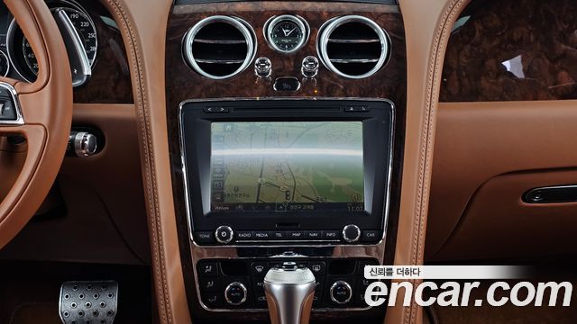 Bentley Flying Spur 2016 — photo 14