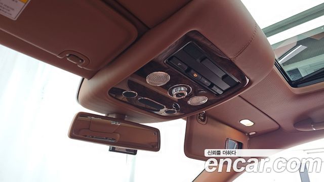 Bentley Flying Spur 2016 — photo 18