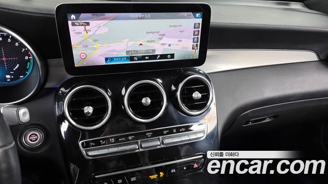 Mercedes-Benz GLC-Class 2021 — photo 19