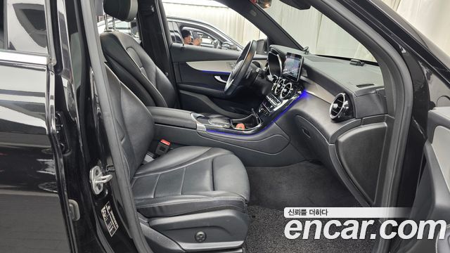 Mercedes-Benz GLC-Class 2021 — photo 16