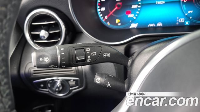Mercedes-Benz GLC-Class 2021 — photo 28