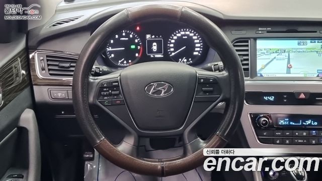 Hyundai Sonata 2016 — photo 12