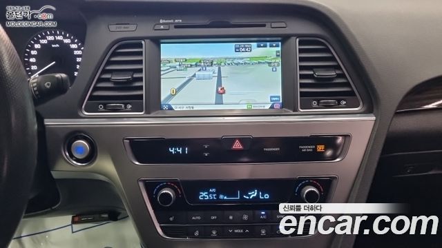 Hyundai Sonata 2016 — photo 13
