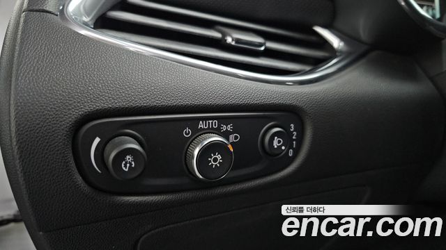 Chevrolet Korea Malibu 2017 — photo 23