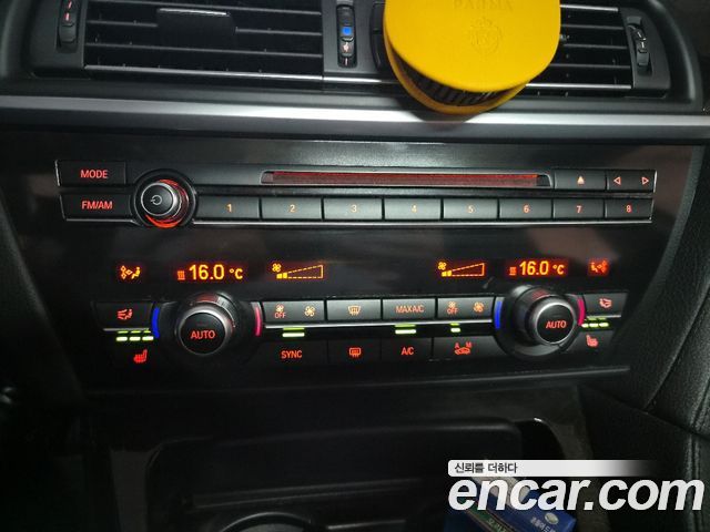 BMW 6-Series 2014 — photo 11