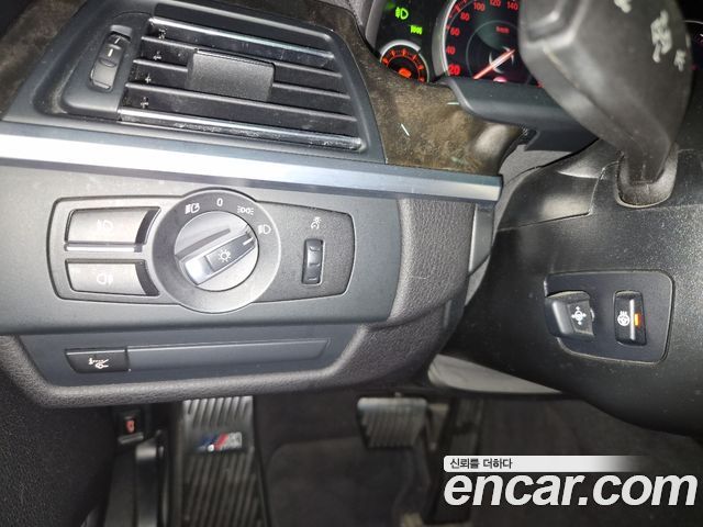 BMW 6-Series 2014 — photo 14