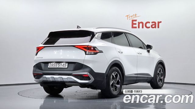 Kia Sportage 2023 — photo 2