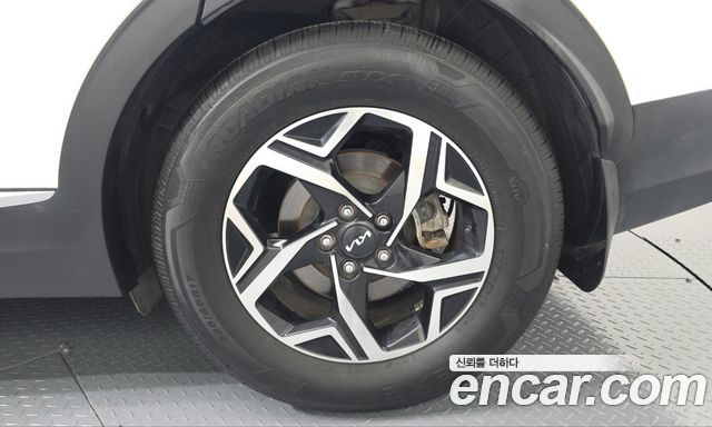 Kia Sportage 2023 — photo 7