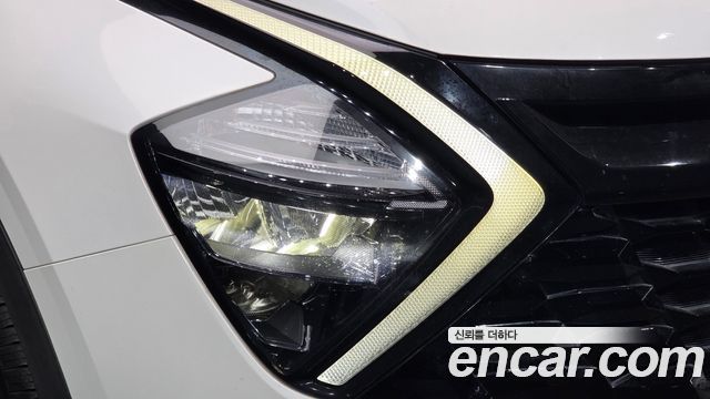 Kia Sportage 2023 — photo 8