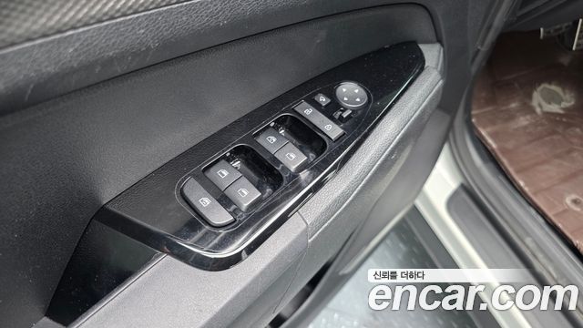 Kia Sportage 2023 — photo 28