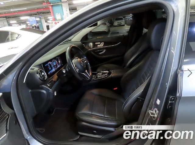 Mercedes-Benz E-Class 2019 — photo 6