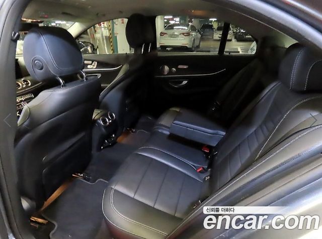 Mercedes-Benz E-Class 2019 — photo 7