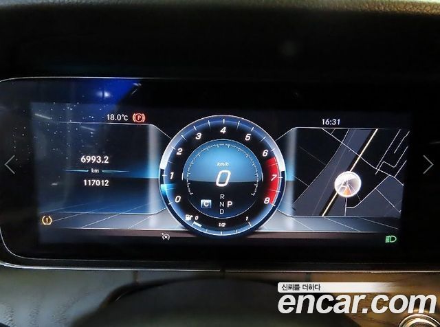 Mercedes-Benz E-Class 2019 — photo 9