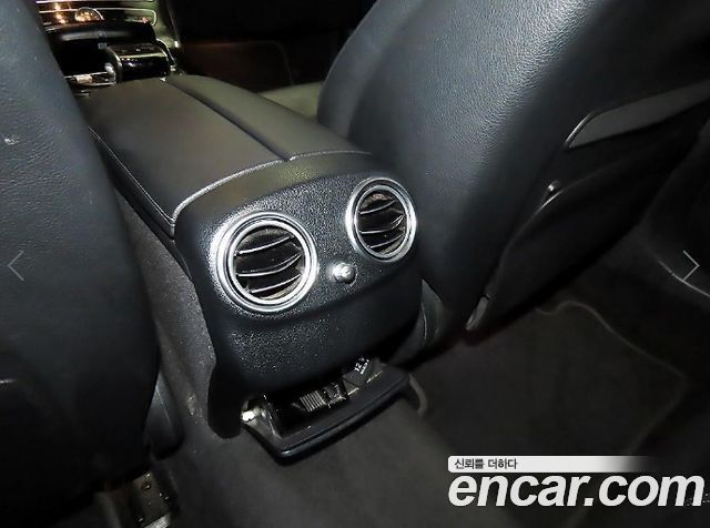 Mercedes-Benz E-Class 2019 — photo 15