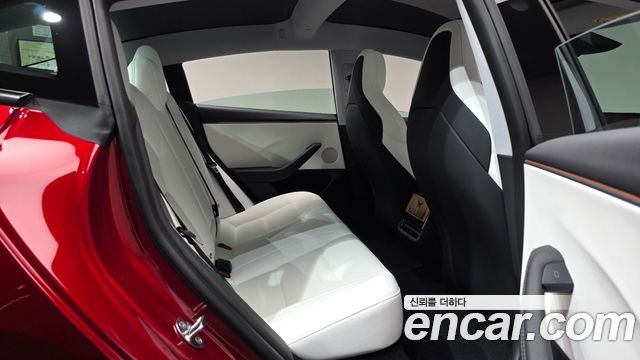 Tesla Model 3 2026 — photo 17