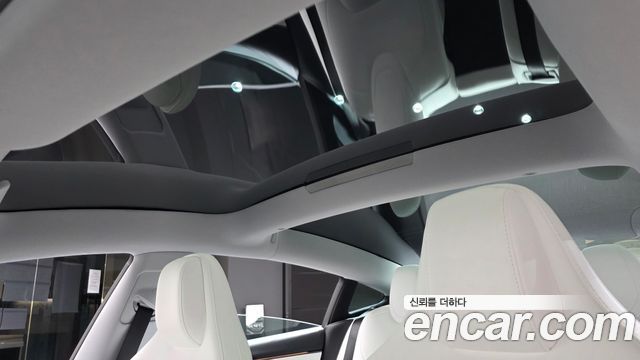 Tesla Model 3 2026 — photo 36