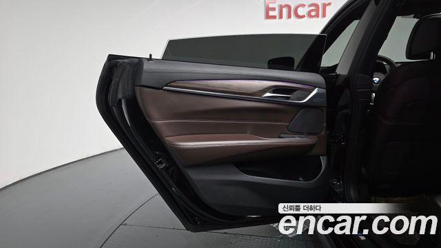 BMW Gran Turismo 2020 — photo 15