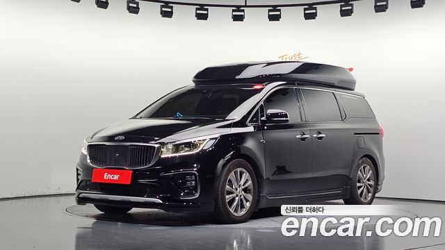 Kia Canival 2020 — photo 1