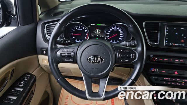 Kia Canival 2020 — photo 15