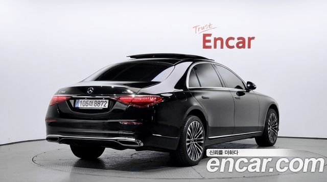 Mercedes-Benz S-Class 2023 — photo 2