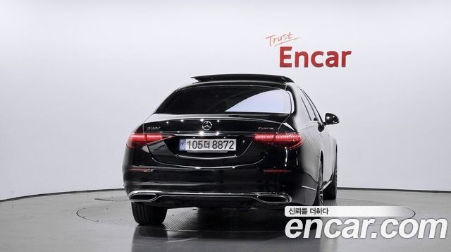Mercedes-Benz S-Class 2023 — photo 4