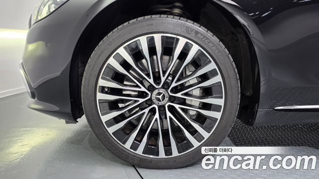 Mercedes-Benz S-Class 2023 — photo 5