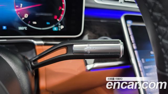 Mercedes-Benz S-Class 2023 — photo 12