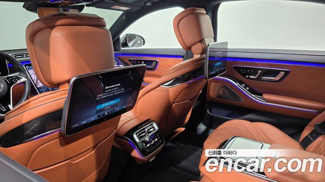 Mercedes-Benz S-Class 2023 — photo 17