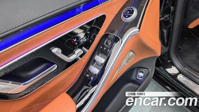 Mercedes-Benz S-Class 2023 — photo 24