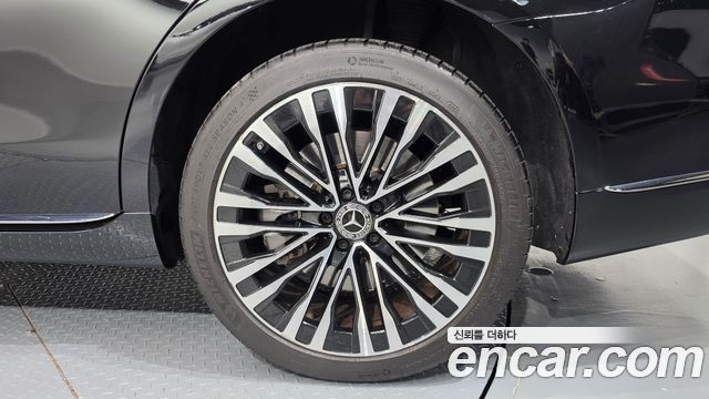 Mercedes-Benz S-Class 2023 — photo 7