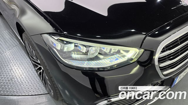 Mercedes-Benz S-Class 2023 — photo 8